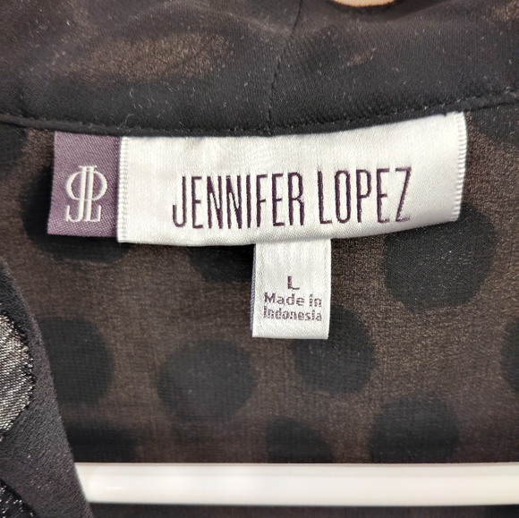 3 Beautiful Blouses - Picture 4 of 10